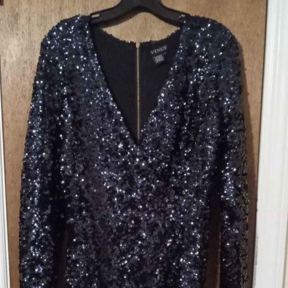 Women's VENUS Sequinned Cocktail Dress